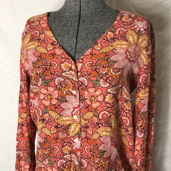 LOFT Blouse (4) - Picture 2 of 8